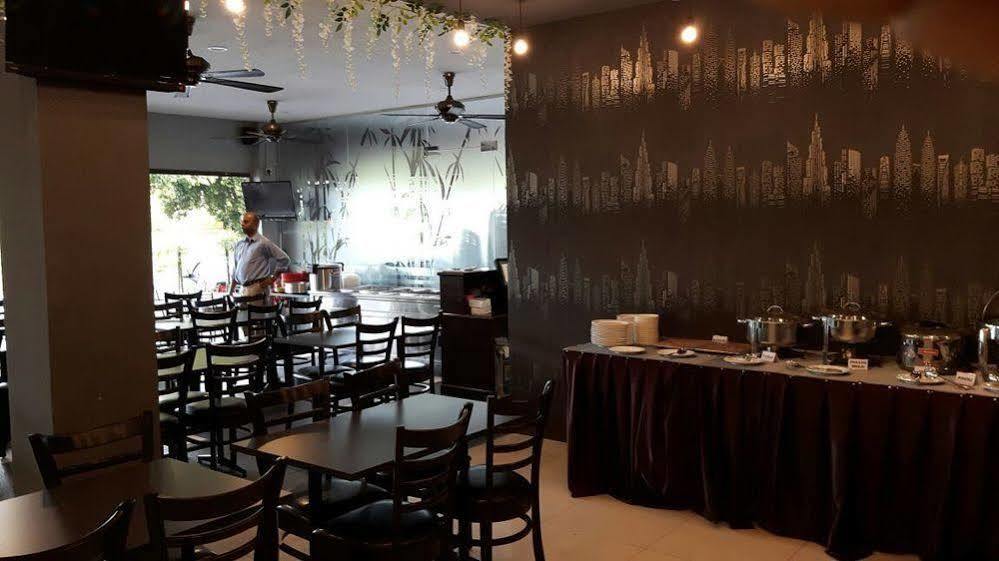 Bary Inn, Klia & Klia2 - 24 Hours Free Airport Pick-Up Sepang Exteriér fotografie