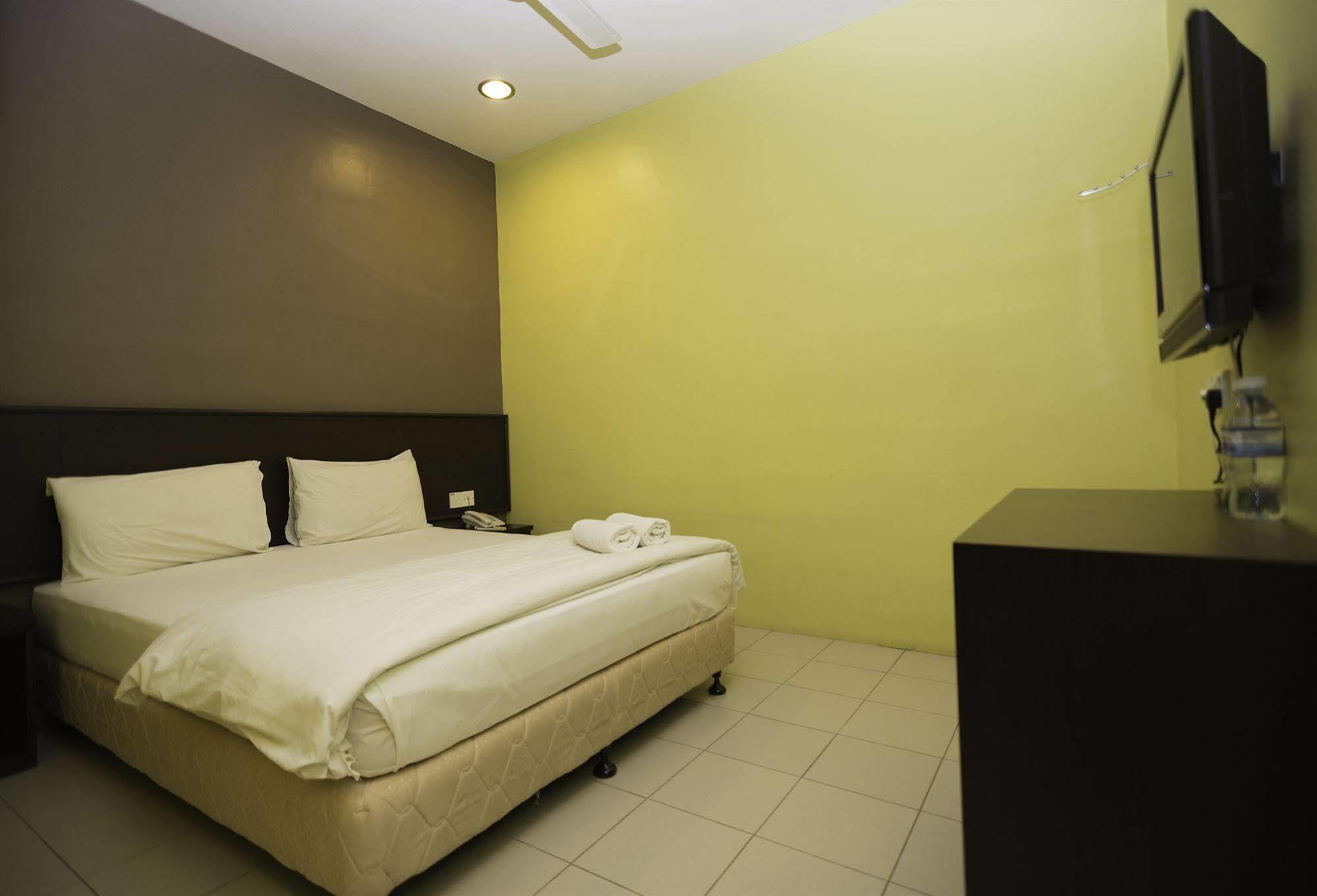 Bary Inn, Klia & Klia2 - 24 Hours Free Airport Pick-Up Sepang Exteriér fotografie