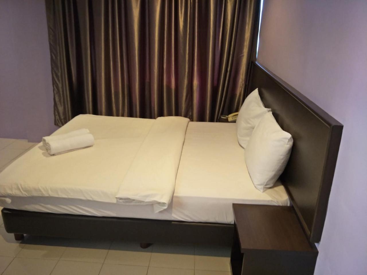 Bary Inn, Klia & Klia2 - 24 Hours Free Airport Pick-Up Sepang Exteriér fotografie